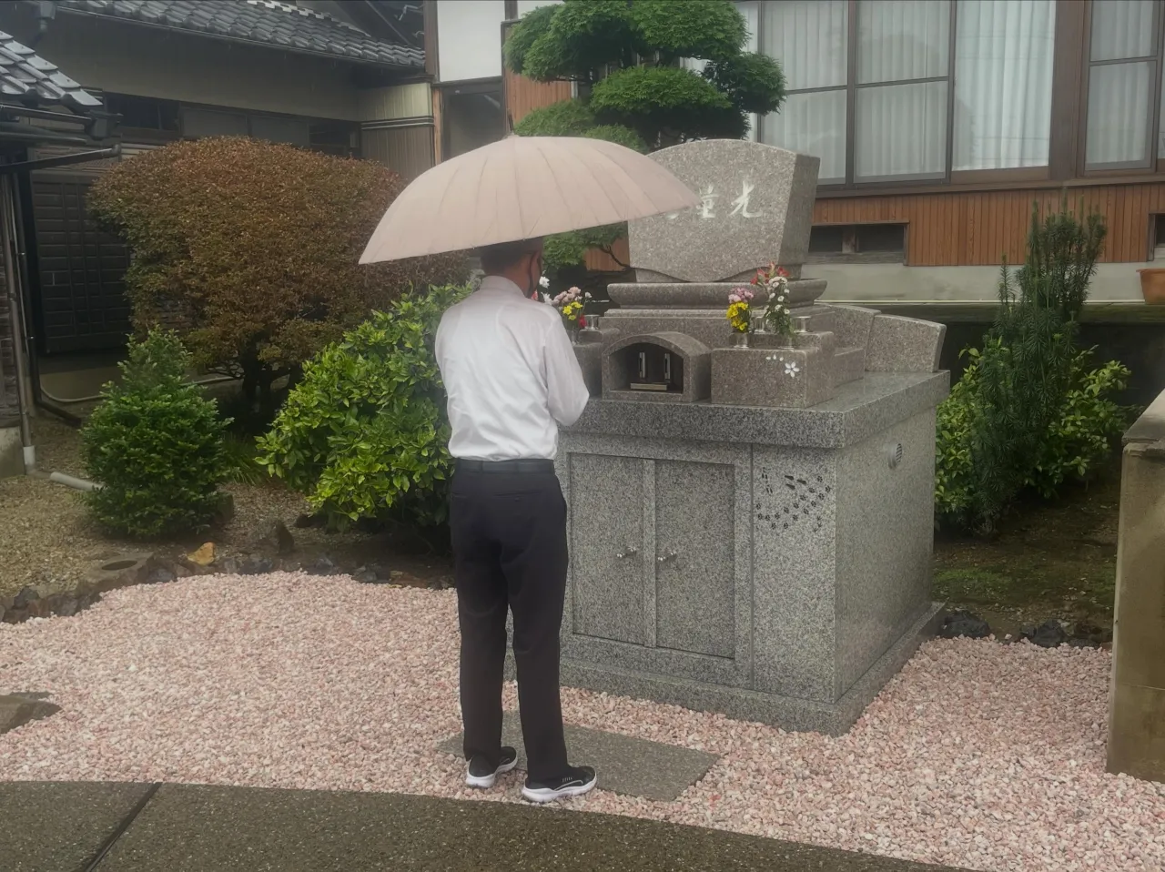 今月は雨ばかりの天候で、名古屋では記録的豪雨で冠水や、車両の...